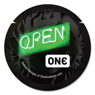 Презерватив ONE Glowing Pleasures 1 шт, світиться у темряві
