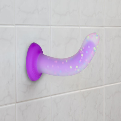 Фалоімітатор ADDICTION Rave 8″, що світиться в темряві, Glow in the Dark Dildo Purple Confetti , 20,3 см