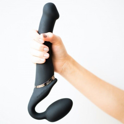 Безремневий страпон з вібрацією Strap-On-Me Vibrating Black M, діаметр 3,3см, пульт ДУ, регульований