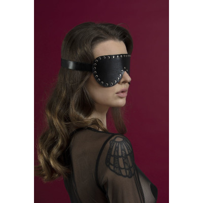 Маска на очі з заклепками Feral Feelings - Blindfold Mask