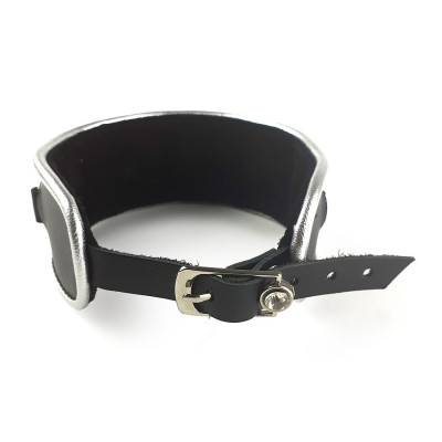 Чокер з натуральної шкіри зі стразами та кільцем Art of Sex - Collar Ring