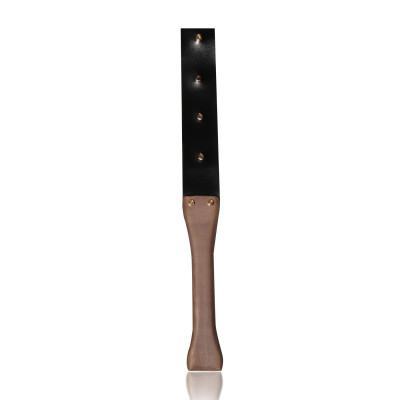 Шльопанка з шипами та дерев'яною ручкою Art of Sex - BDSM Strong, натуральна шкіра