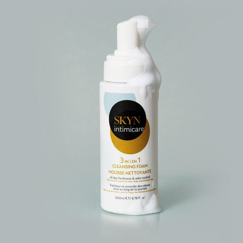 Піна для інтимного догляду SKYN Intimicare 3 в 1 Cleansing Foam 200 мл