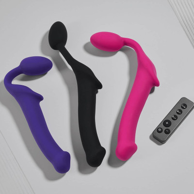 Безремневий страпон з вібрацією Strap-On-Me Vibrating Fuchsia M, діаметр 3,8 см, пульт ДК, регульований