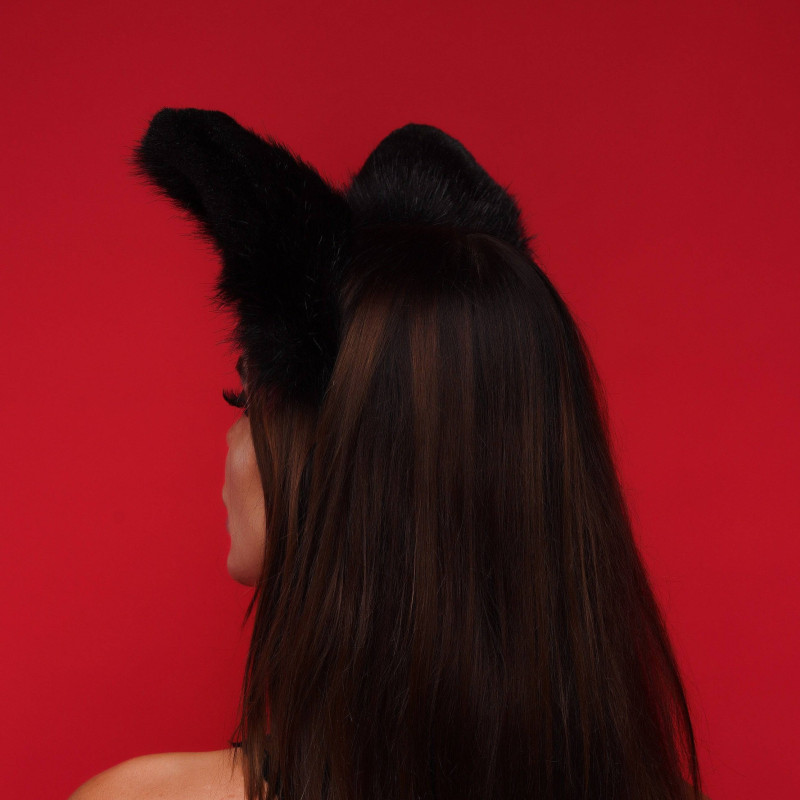 Пухнасті котячі вуха, Чорні з червоним OKOVA