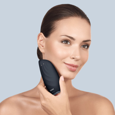 Очищувальна щітка для обличчя GESKE Sonic Thermo Facial Brush&Face-Lifter black