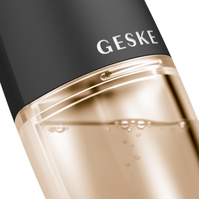 Очищуючий засіб для обличчя GESKE Aqua-Stream Face Cleanser gray