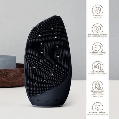 Очищувальна щітка для обличчя GESKE Sonic Thermo Facial Brush&Face-Lifter black