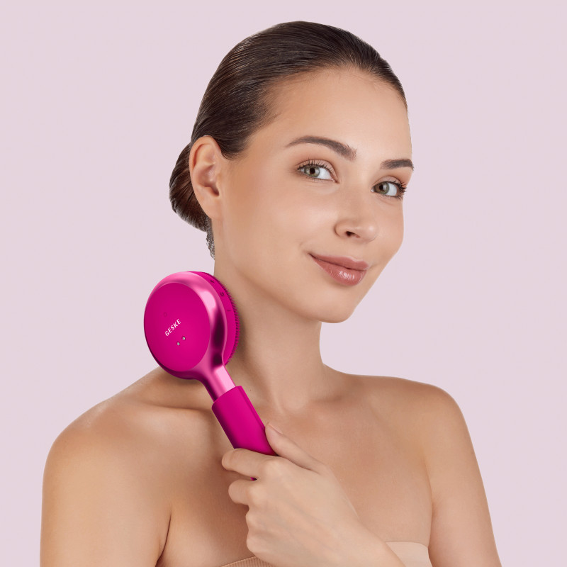Звукова світлодіодна щітка для всього тіла GESKE Sonic LED Full-Body Brush&Intensive Exfoliator 9 в 1 magenta