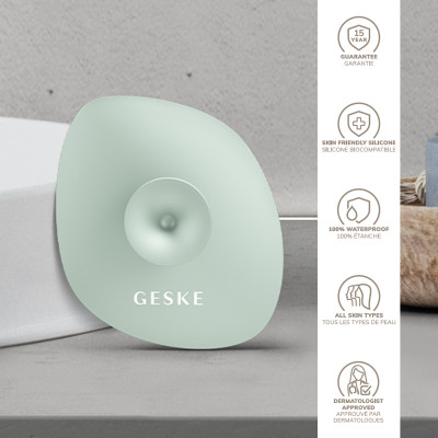 Щітка для обличчя GESKE Facial Brush 4 в 1 з тримачем green