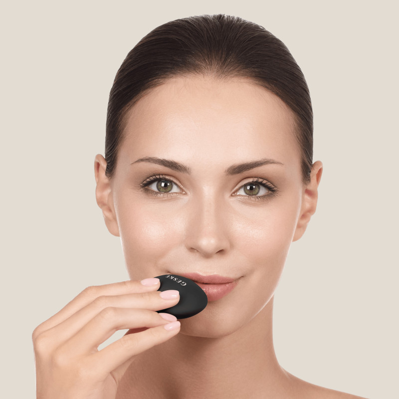 Пристрій для збільшення обʼєму губ GESKE Lip Volumizer&Booster 4 в 1 Small gray