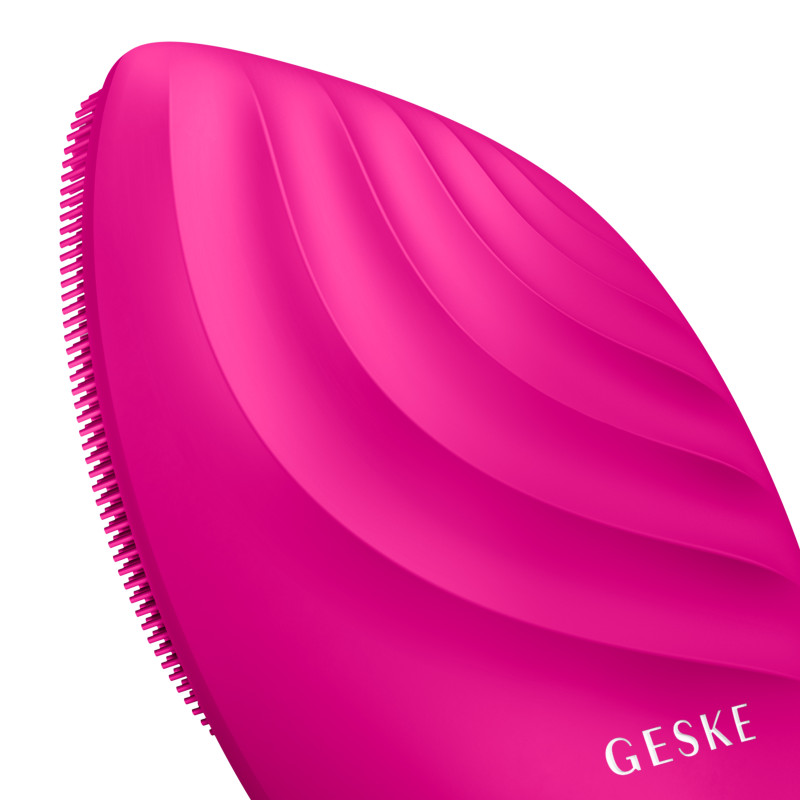 Електронна ультразвукова щітка для обличчя GESKE Sonic Facial Brush 5 в 1 magenta