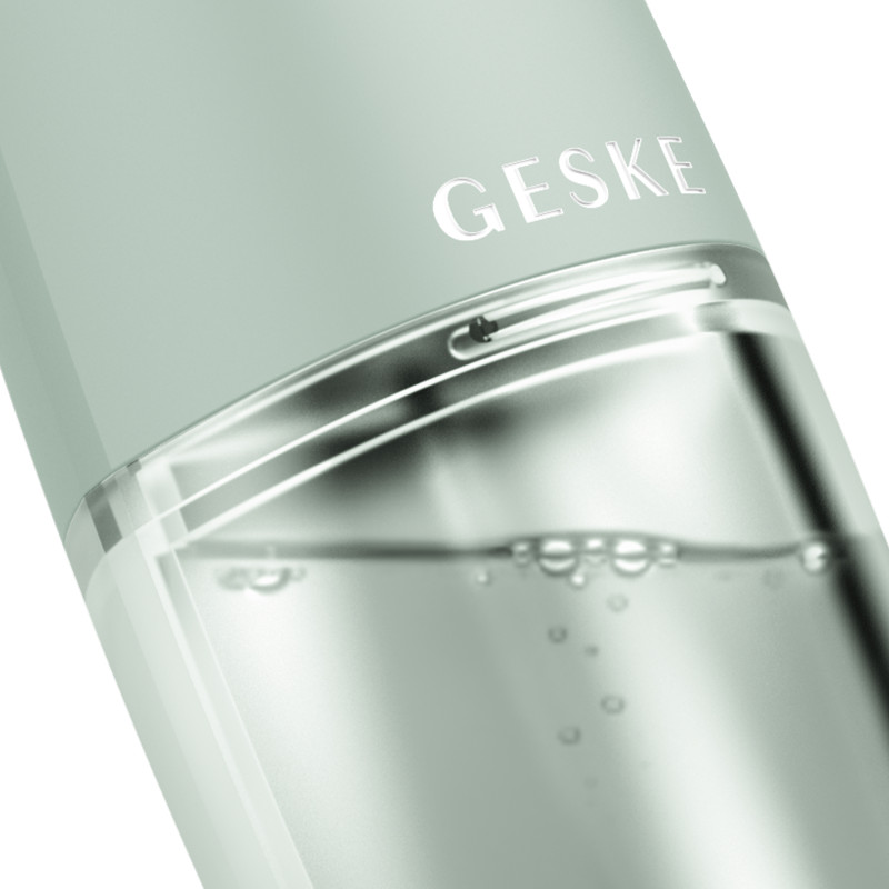 Очищуючий засіб для обличчя GESKE Aqua-Stream Face Cleanser 8 в 1 green