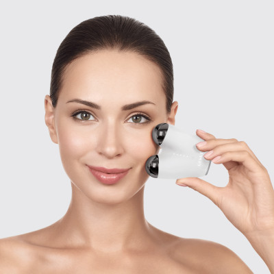 Мікрострумовий підтягувач обличчя GESKE MicroCurrent Face-Lifter white