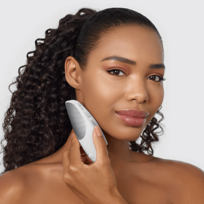 Електронна звукова термощітка для обличчя GESKE Sonic Thermo Facial Brush 6 в 1 white