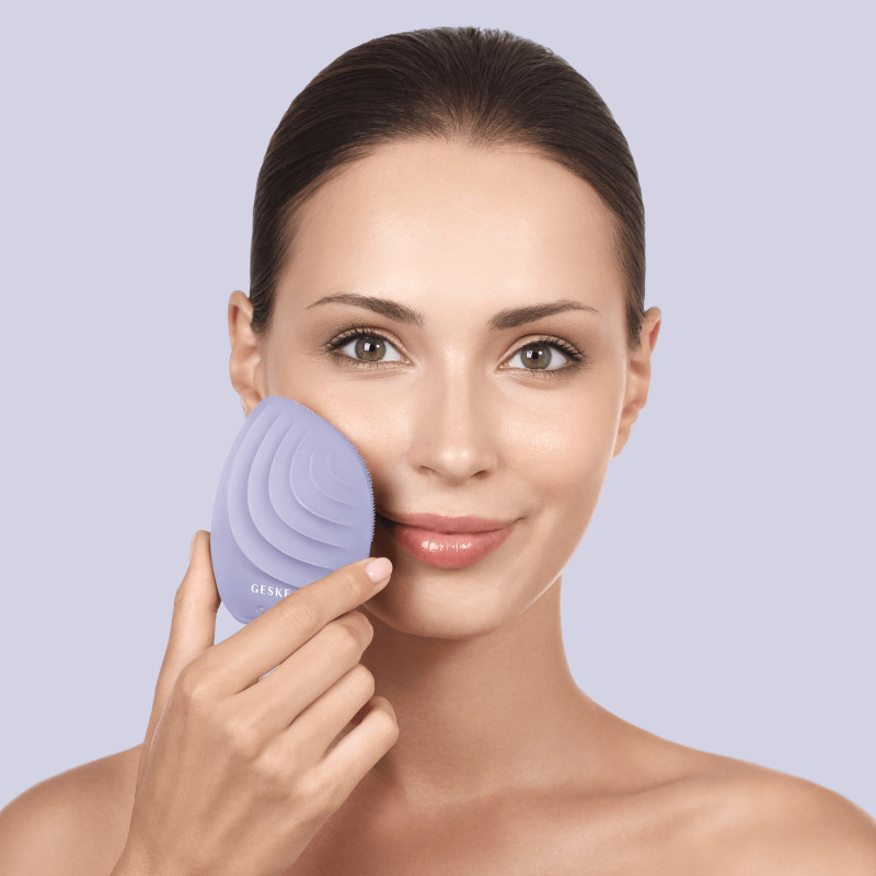 Електронна ультразвукова щітка для обличчя GESKE Sonic Facial Brush 5 в 1 purple