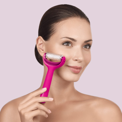 Електронний ролер для обличчя та тіла з мікроголками GESKE MicroNeedle Face&Body Roller magenta