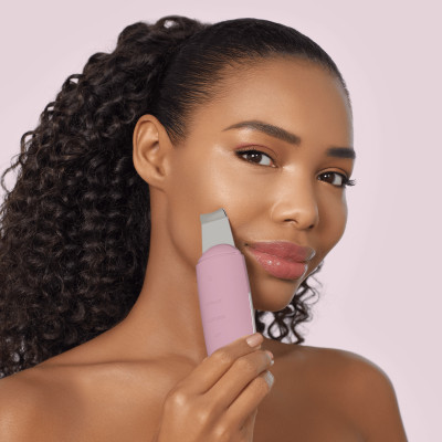 Мікрострумовий скрабер для шкіри та усунення чорних точок GESKE MicroCurrent Skin Scrubber&Blackhead Remover pink