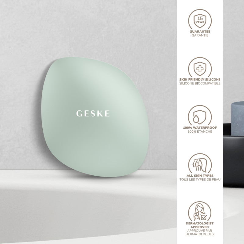 Щітка для обличчя GESKE Facial Brush 4 в 1 green