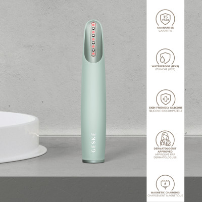 Пристрій для зміцнення і тонізації шкіри обличчя GESKE Skin Firming Wand green
