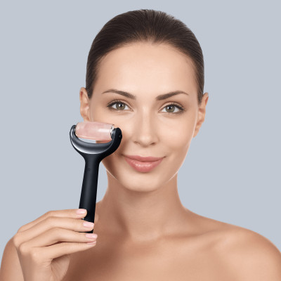 Ролер для голкової мезотерапії обличчя та тіла GESKE MicroNeedle Face&Body Roller black