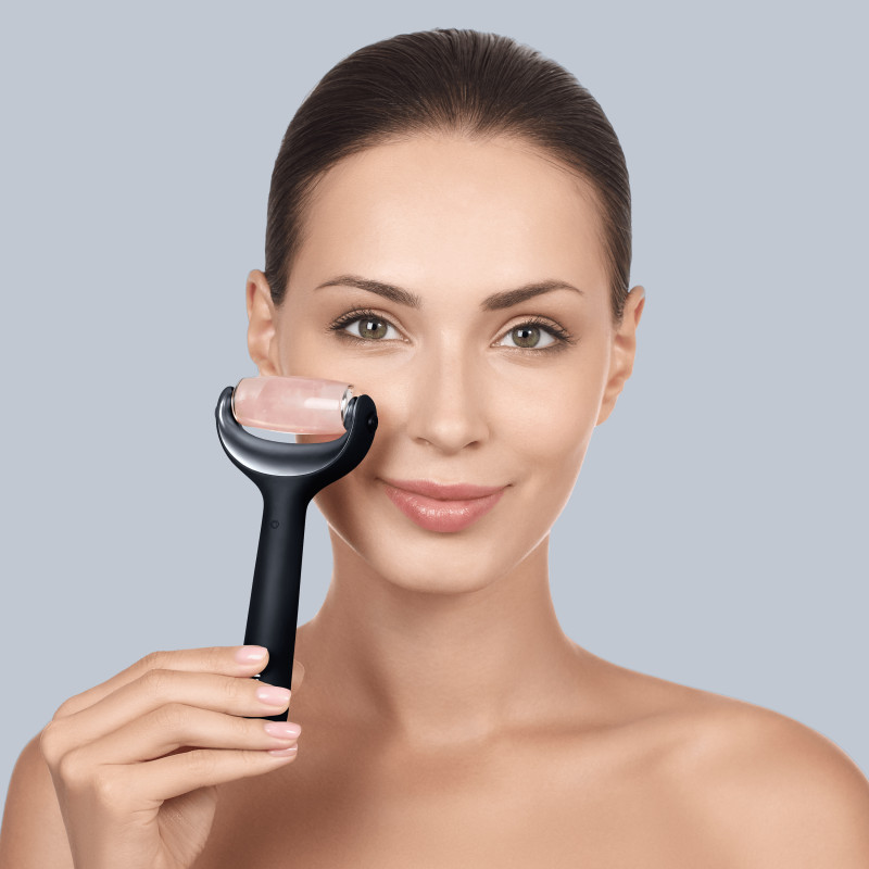 Ролер для голкової мезотерапії обличчя та тіла GESKE MicroNeedle Face&Body Roller black