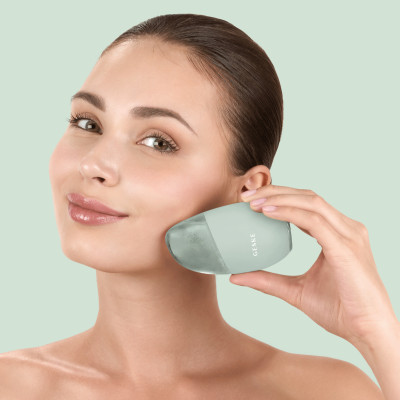 Масажер для обличчя GESKE Cool&Warm Eye and Face Massager 7 в 1 green