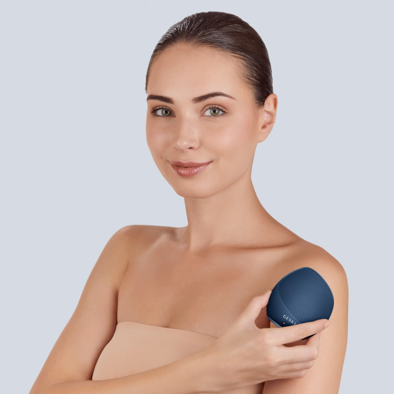 Ультразвукова щітка для тіла та інтенсивний пілінг GESKE Sonic Body Brush&Intensive Exfoliator 7 в 1 midnight