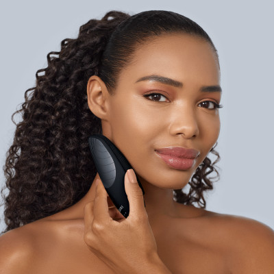 Електронна звукова термощітка для обличчя GESKE Sonic Thermo Facial Brush black