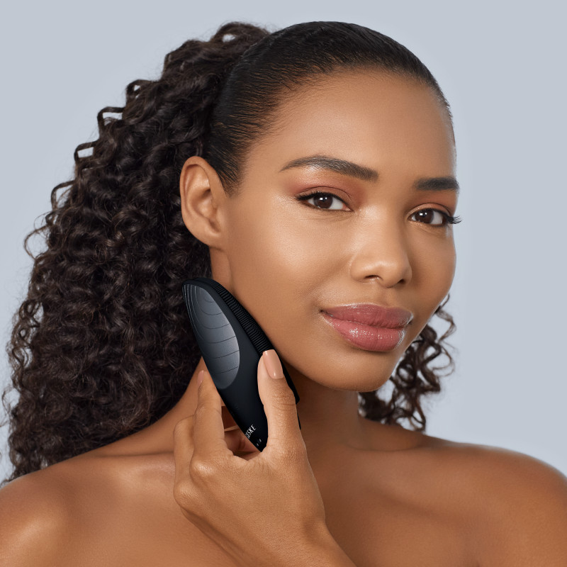 Електронна звукова термощітка для обличчя GESKE Sonic Thermo Facial Brush black