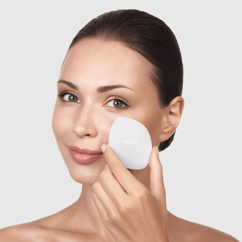 Щітка для обличчя GESKE Facial Brush 4 в 1 white