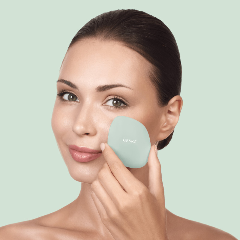 Щітка для обличчя GESKE Facial Brush 4 в 1 green