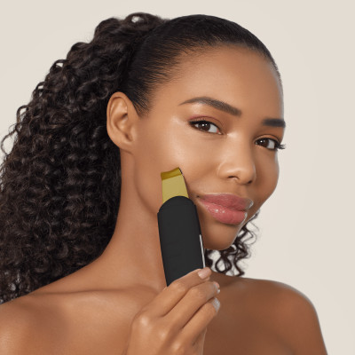 Мікрострумовий скрабер для шкіри та усунення чорних точок GESKE MicroCurrent Skin Scrubber&Blackhead Remover gray