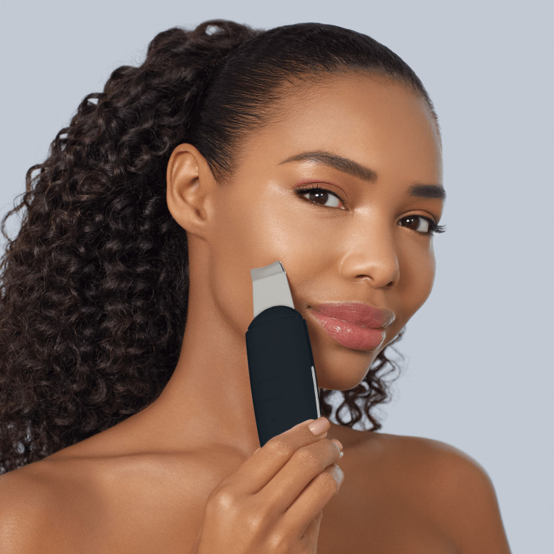 Мікрострумовий скрабер для шкіри та усунення чорних точок GESKE MicroCurrent Skin Scrubber&Blackhead Remover 9 в 1 black