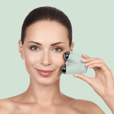Мікрострумовий підтягувач обличчя GESKE MicroCurrent Face-Lifter green