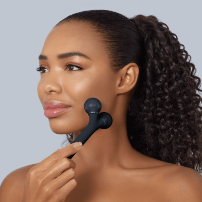 Електронний ультразвуковий ролик для обличчя GESKE Sonic Facial Roller black