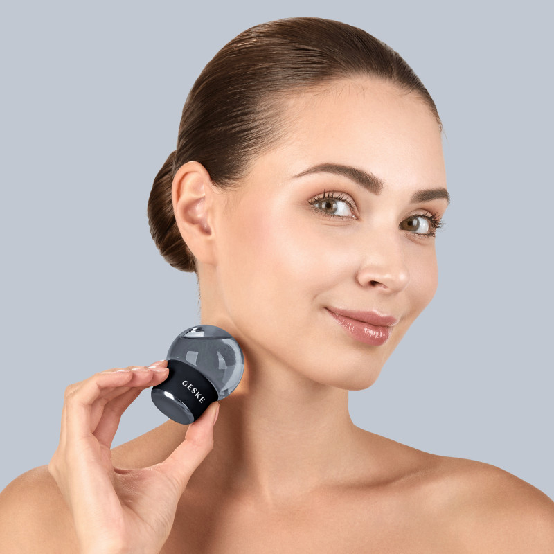 Масажер для обличчя і тіла GESKE Cool&Warm Face and Body Massager black