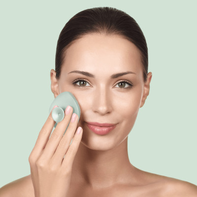Щітка для обличчя GESKE Facial Brush 4 в 1 з тримачем green