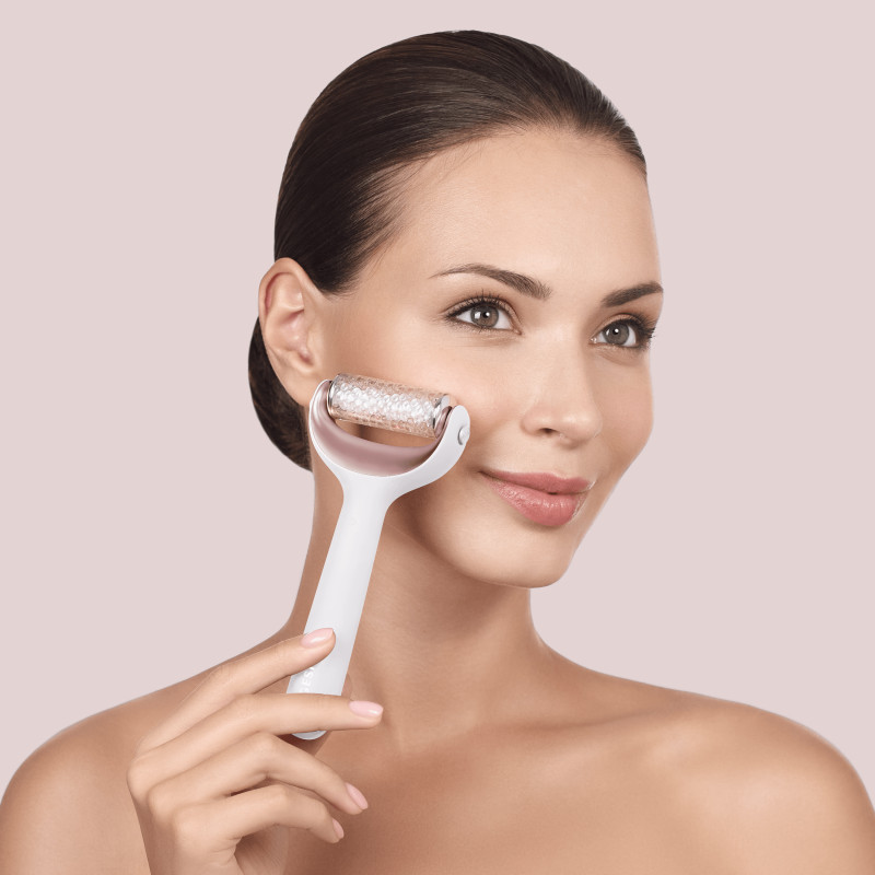 Електронний ролер для обличчя та тіла з мікроголками GESKE MicroNeedle Face&Body Roller 8 в 1 starlight